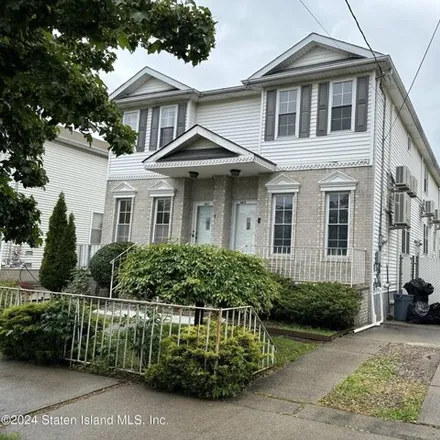 Buy this 3 bed house on 463 Ridgewood Avenue in New York, NY 10312