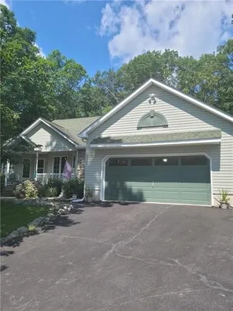Buy this 3 bed house on 136 Water Tower Circle in Stroud Township, PA 18301