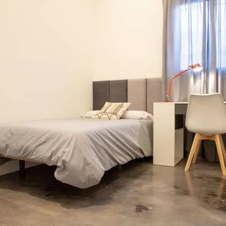 Rent this 3 bed apartment on Biblioteca Pública Municipal "Pablo Neruda" in Calle de Ascao, 4