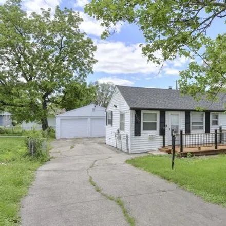 Buy this 2 bed house on 6121 Taylor Street in Omaha, NE 68104
