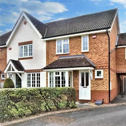 Buy this 3 bed townhouse on Ouse Close in Didcot, OX11 7FE