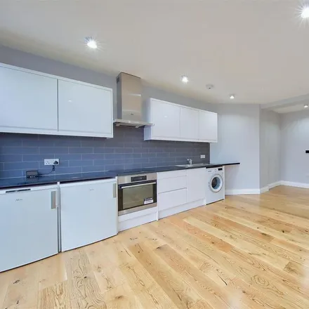 Rent this 2 bed apartment on 609 Garratt Lane in London, SW18 4SU