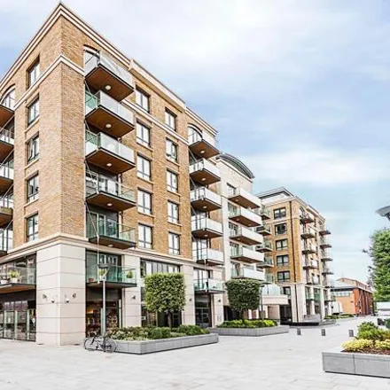 Buy this 2 bed apartment on unnamed road in London, W6 9AN