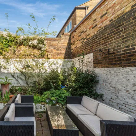 Buy this 3 bed house on Trinity Grove in London, SE10 8TE