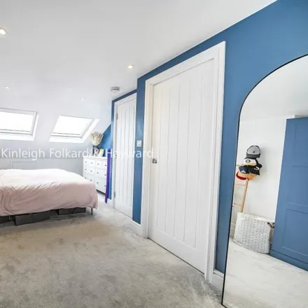 Image 6 - Totterdown Street, London, SW17 8HE, United Kingdom - House for rent