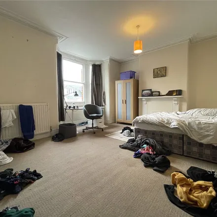 Image 3 - 19 St John's Road, Exeter, EX1 2HR, United Kingdom - Apartment for rent