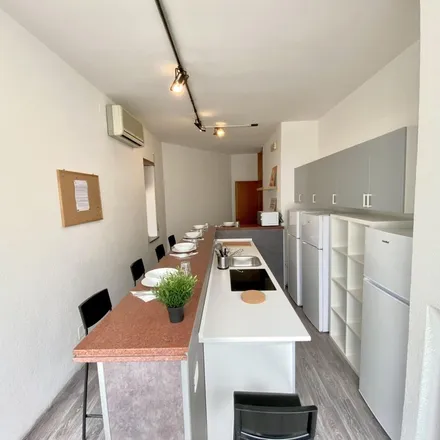Image 6 - Magda, Via Prospero Petroni, 70121 Bari BA, Italy - Apartment for rent