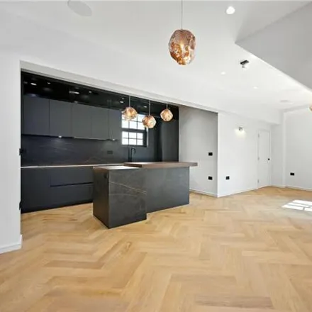 Image 5 - 6 Bedford Gardens, London, W8 7LN, United Kingdom - House for rent
