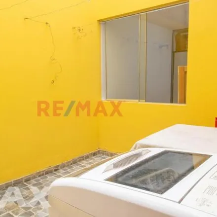 Buy this 4 bed apartment on Empleos Crisberit in Auxiliar Avenida República de Venezuela, Lima Metropolitan Area 06011