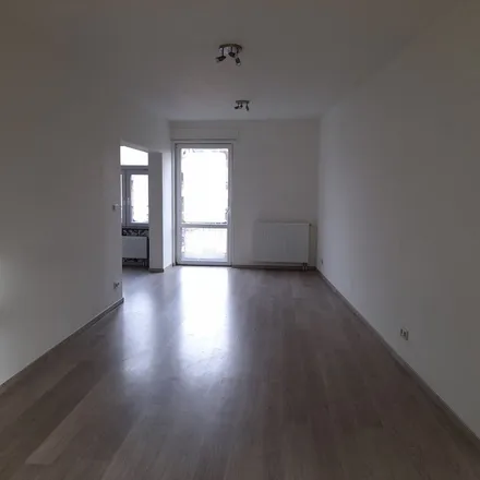 Rent this 1 bed apartment on Sint-Jansstraat 21 in 8500 Kortrijk, Belgium