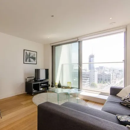 Image 5 - 1 Pan Peninsula Square, Canary Wharf, London, E14 9HA, United Kingdom - Apartment for rent