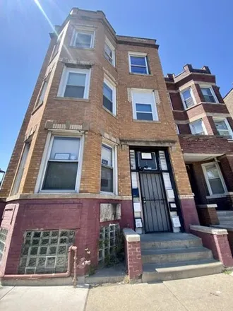 Rent this 2 bed apartment on 1122 South California Avenue in Chicago, IL 60612