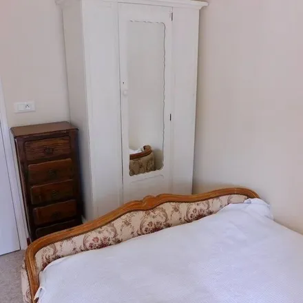 Rent this 2 bed townhouse on 50450 Saint-Denis-le-Gast
