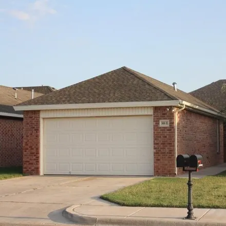 Rent this 3 bed house on 5818 96th Street in Lubbock, TX 79424