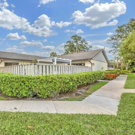 Buy this 2 bed condo on 1355 Peppertree Trail in Glidden Park, Fort Pierce