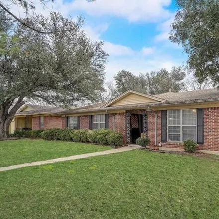 Buy this 4 bed house on Cherokee Avenue in Denton, TX 76209