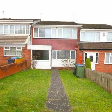Buy this 3 bed townhouse on Templemore Drive in Sandwell, B43 5HF