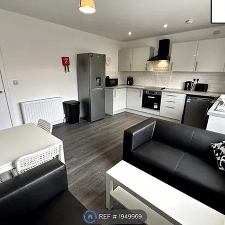 Rent this 4 bed apartment on Wedderlea Drive in South Cardonald, Glasgow