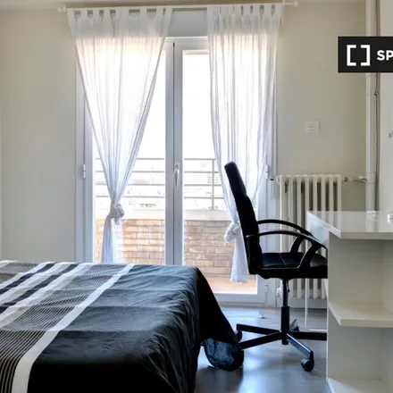 Rent this 4 bed room on Calle de Luis Antonio Oro Giral in 4, 50005 Zaragoza