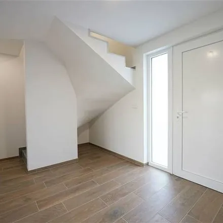 Image 3 - Rue Naxhelet, 4520 Wanze, Belgium - Apartment for rent