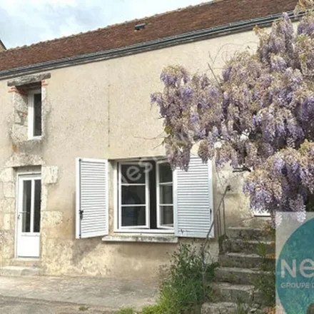 Rent this 3 bed apartment on 18 Rue de Balâtre in 41500 Suèvres, France