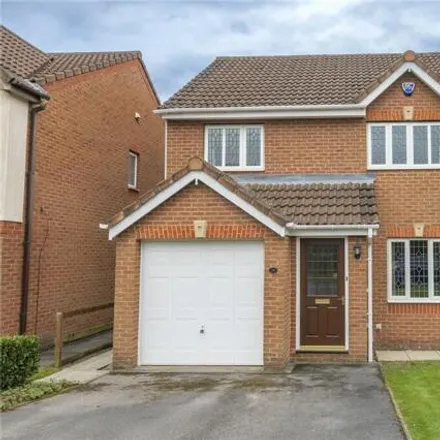 Buy this 3 bed house on Woodlea Drive in Leeds, LS6 4SQ