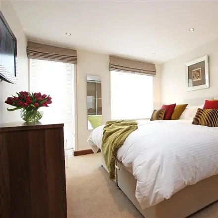 Rent this 2 bed apartment on Kingston House South 40-90 in Ennismore Gardens, London