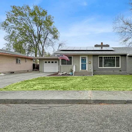 Buy this 3 bed house on 2036 West 1st Avenue in Kennewick, WA 99336