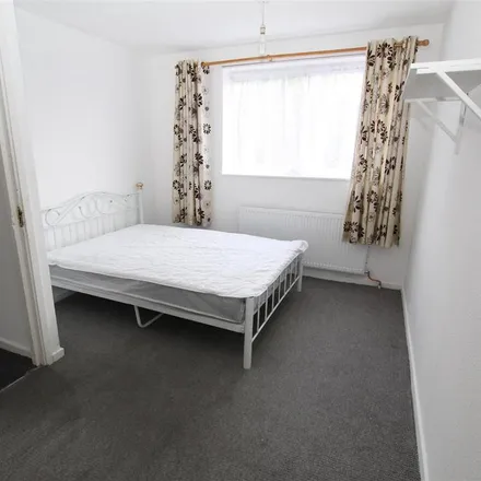 Rent this 3 bed apartment on 32 Brunswick Road in London, N15 5DD
