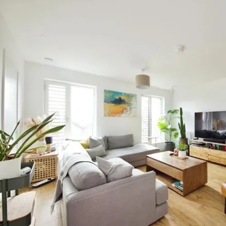 Buy this 3 bed apartment on Castle Street in Londres, London
