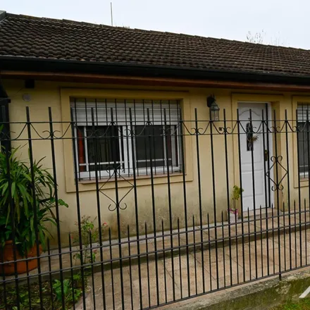 Buy this studio house on Brasil in Partido de Tigre, El Talar