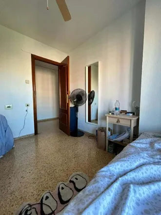 Rent this 4 bed room on Carrer de Méndez Núñez in 5, 46024 Valencia