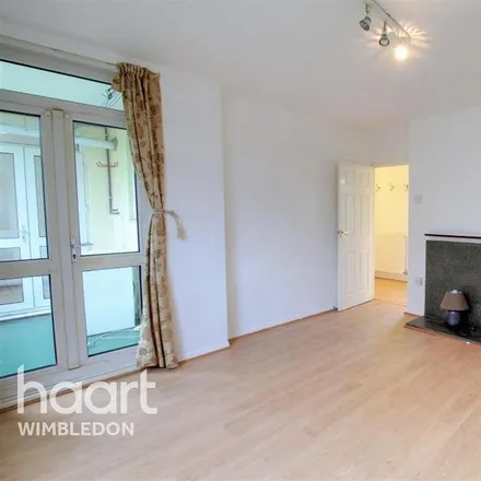 Image 2 - Tilford Gardens, London, SW19 6DN, United Kingdom - Apartment for rent