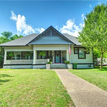 Buy this 2 bed house on 400 Capps Street in Marlin, TX 76661