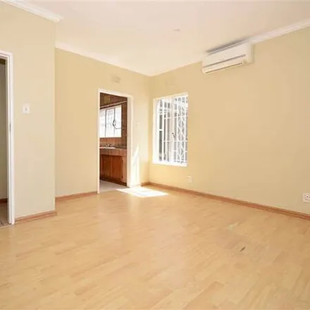 Image 2 - Kernick Avenue, Melrose North, Rosebank, 2076, South Africa - Apartment for rent