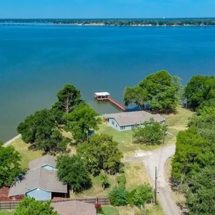 Buy this 4 bed house on 382 Sailfish Drive in Henderson County, TX 75156