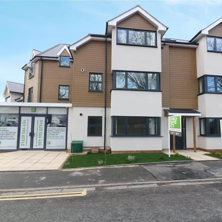 Rent this 3 bed apartment on Saints Cafe in 49a St Mark's Road, Maidenhead