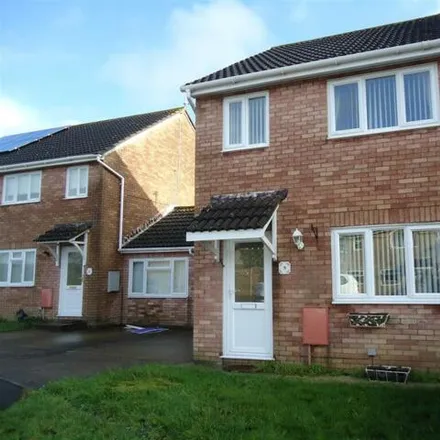Rent this 3 bed duplex on Quarry Rise in Magor, NP26 3JU