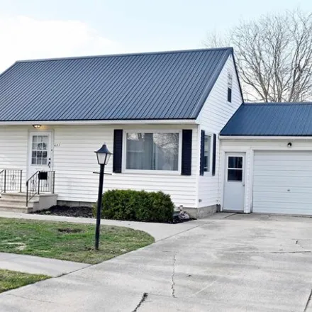 Buy this 2 bed house on 677 Vine Street in Osage, IA 50461