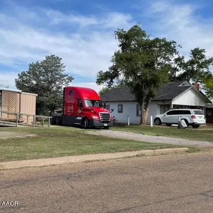 Image 3 - South Ward School, South Wall Street, Shamrock, Wheeler County, TX 79079, USA - House for sale