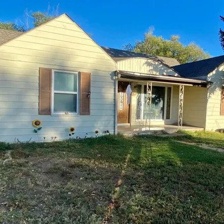 Buy this 3 bed house on 637 North 3rd Street in Stratford, Sherman County