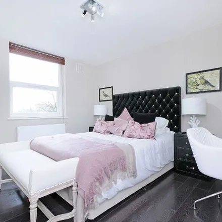 Image 4 - Sheringham, Queensmead, London, NW8 6RE, United Kingdom - Apartment for rent