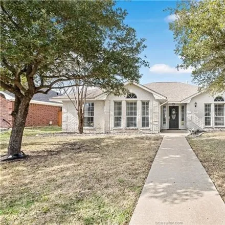 Image 2 - 3928 Mullins Loop East, College Station, TX 77845, USA - House for rent