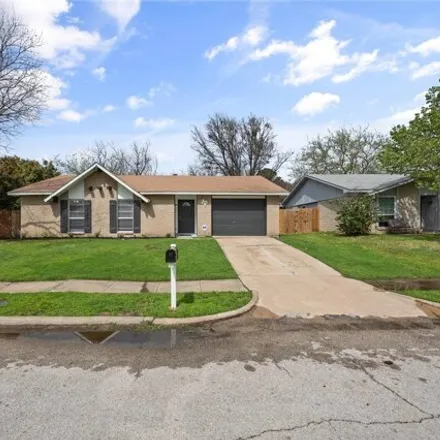 Buy this 4 bed house on 622 South Holiday Drive in Grand Prairie, TX 75052