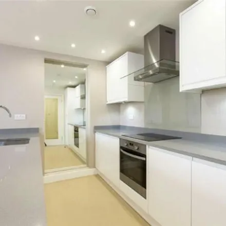 Image 3 - Grove End Gardens, 33 Grove End Road, London, NW8 9ND, United Kingdom - Room for rent