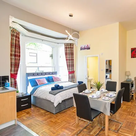 Image 5 - Kirklees, HD1 5DA, United Kingdom - Apartment for rent