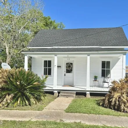 Buy this 3 bed house on 577 North Lemaire Avenue in Kaplan, LA 70548