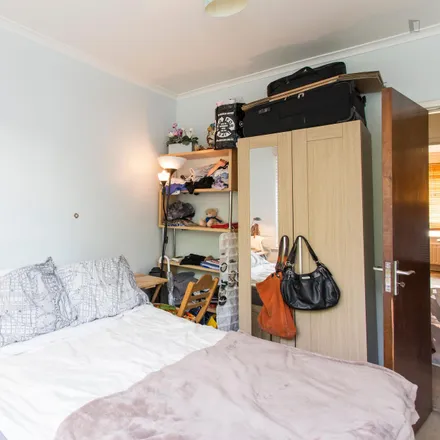 Image 2 - Gay Close, London, NW2 4PR, United Kingdom - Room for rent