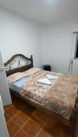 Rent this 4 bed room on Instituto de Beleza "Rosa" in Praceta Infante Dom Henrique, 2580-464 Alenquer