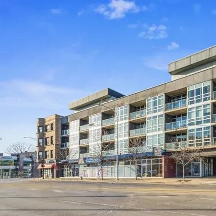 Buy this 2 bed condo on 1610-1622 West Fullerton Avenue in Chicago, IL 60614